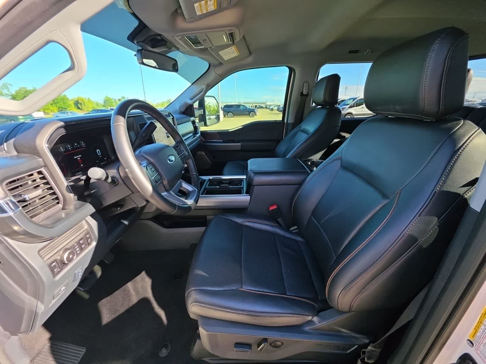 Used 2025 Ford F250 Lariat w/ Black Appearance Package AWD/4WD image 21
