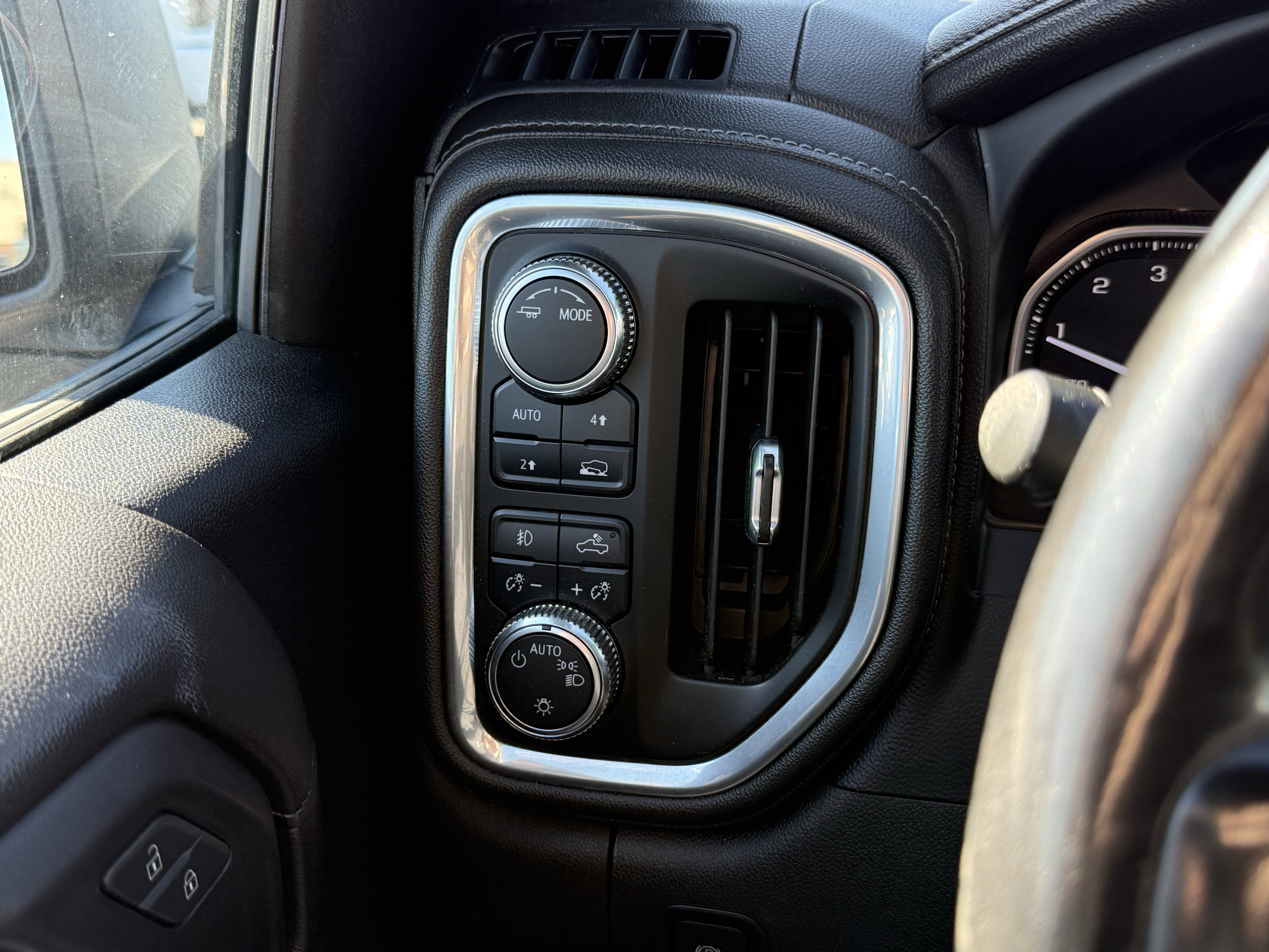 Used 2021 GMC Sierra 1500 Elevation AWD/4WD image 29