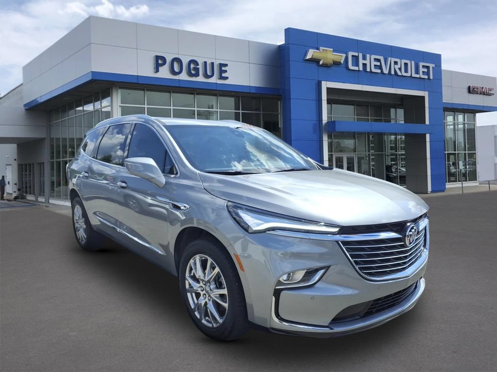 Used 2023 Buick Enclave Essence w/ Experience Buick Package