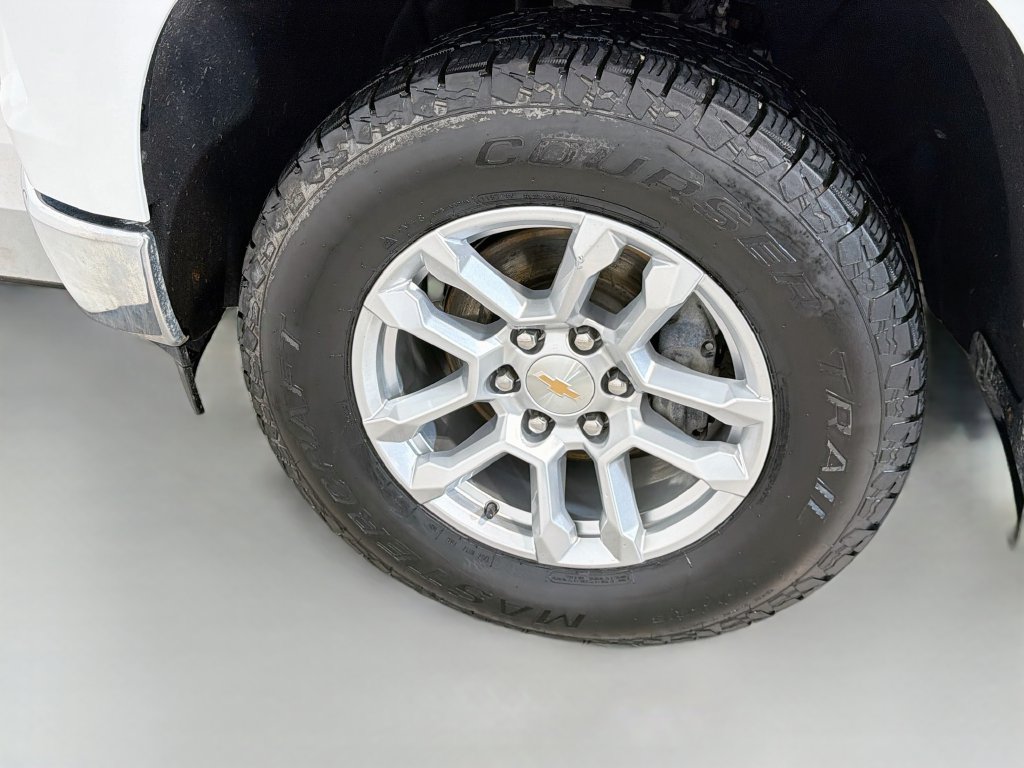 Used 2025 Chevrolet Silverado 1500 LT AWD/4WD image 27