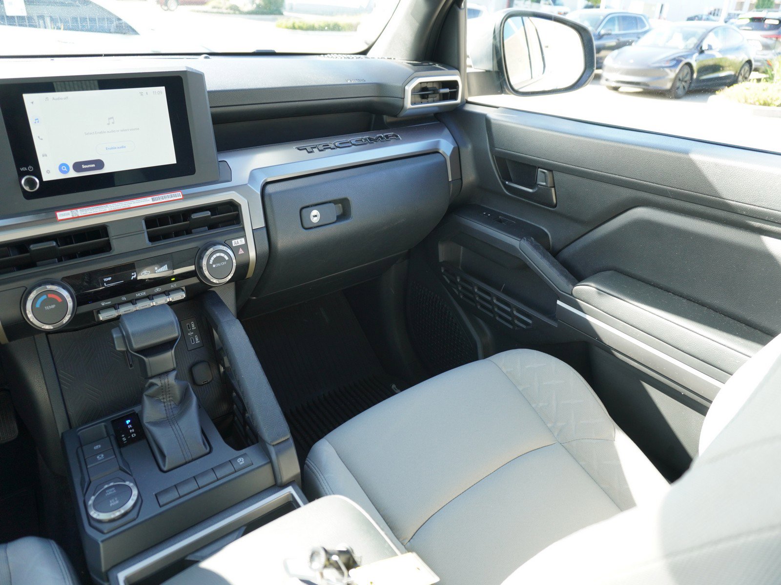 Used 2025 Toyota Tacoma SR5 image 16