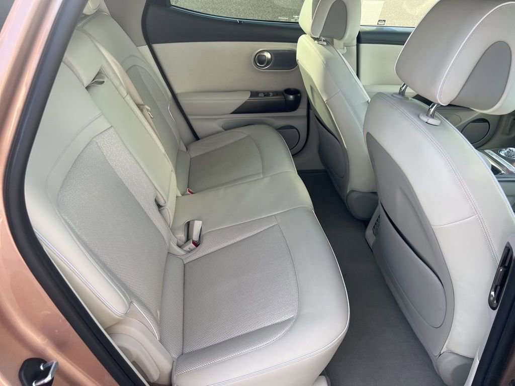 Used 2023 Genesis GV60 Advanced w/ Cargo Package image 45
