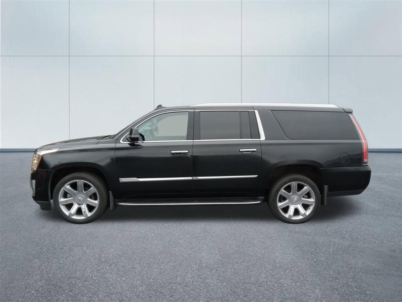 Used 2019 Cadillac Escalade ESV Luxury image 2