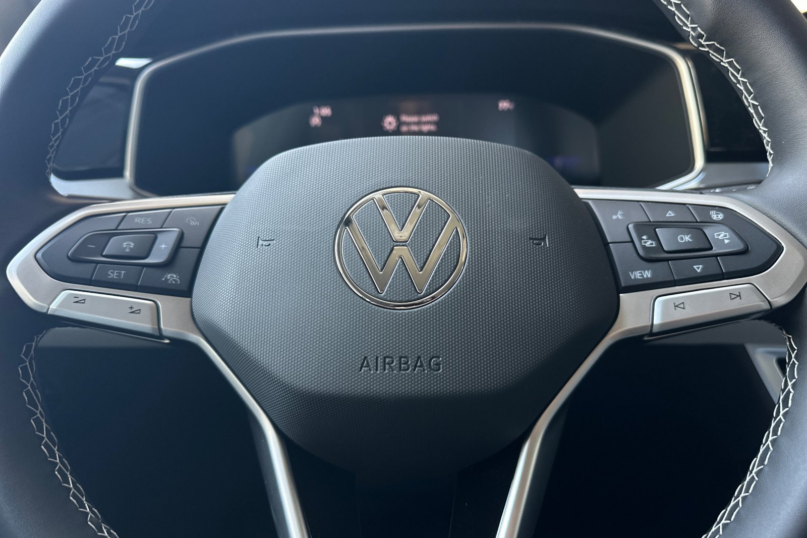 New 2027 Volkswagen Taos SE FWD image 21