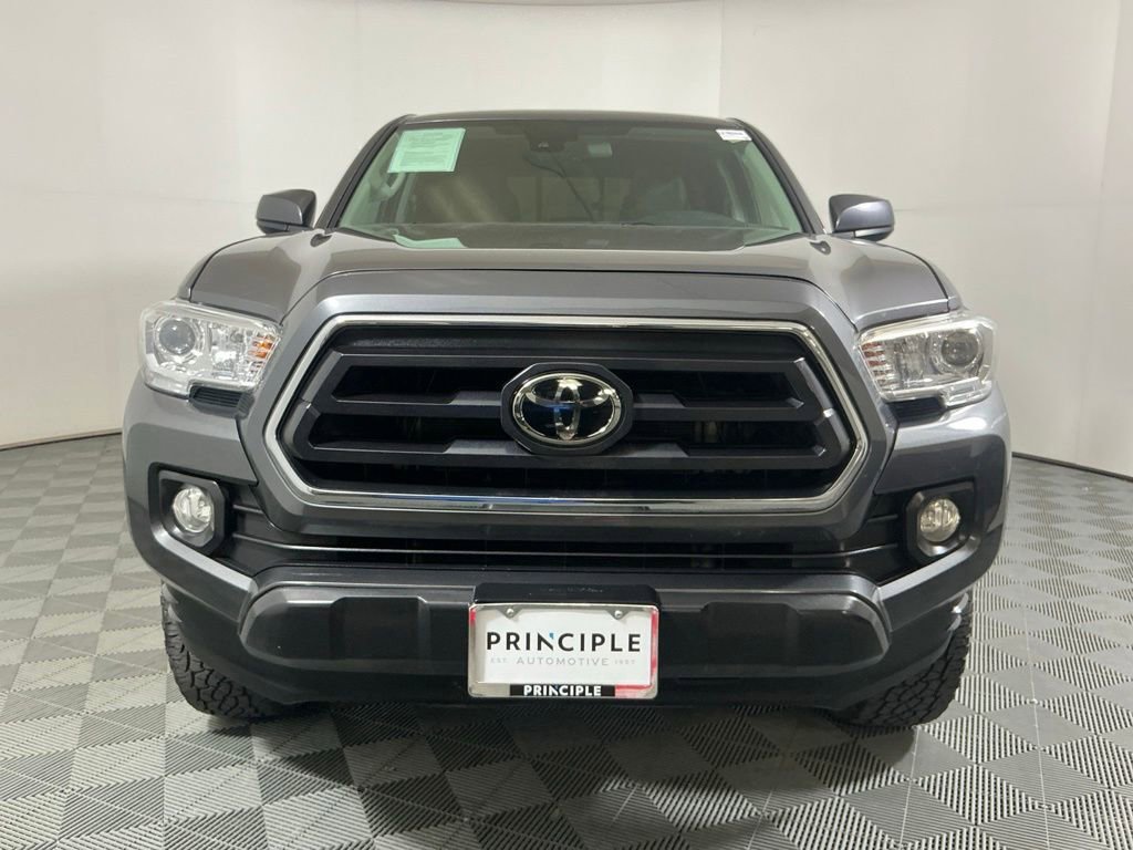 Used 2020 Toyota Tacoma SR5 w/ SR5 Appearance Package (SM) RWD image 3