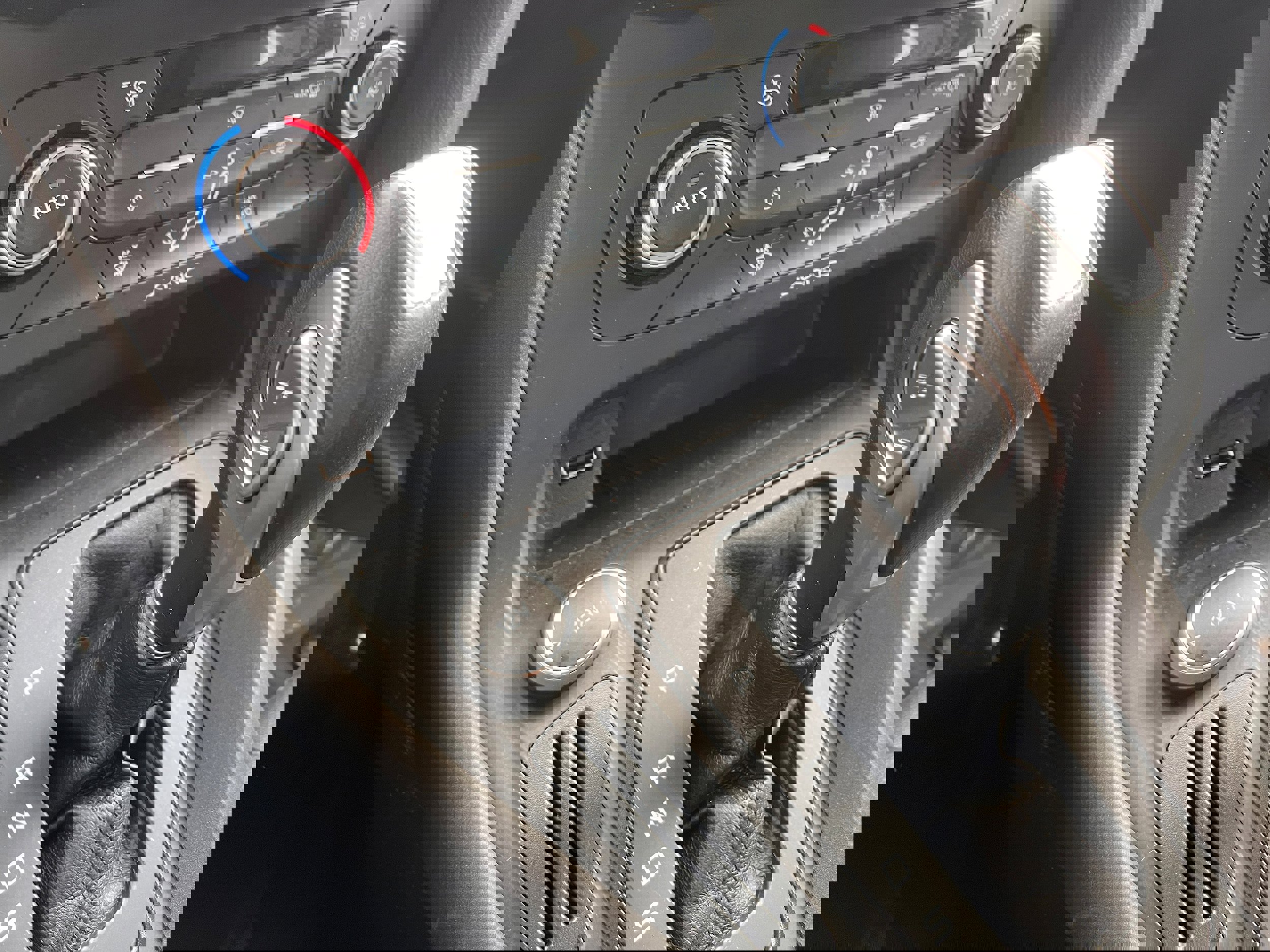 Used 2016 Ford Focus SE w/ Equipment Group 201A image 18