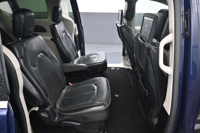 Used 2019 Chrysler Pacifica Limited FWD image 9