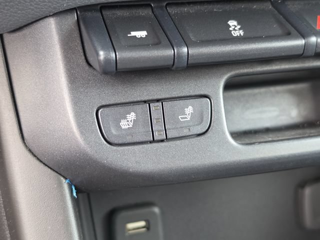 Used 2018 Chevrolet Colorado Z71 AWD/4WD image 30