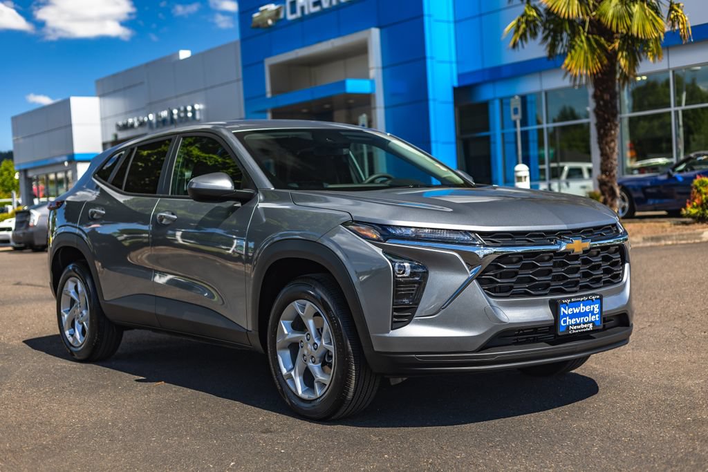 Used 2026 Chevrolet Trax LS w/ LS Convenience Package FWD image 6