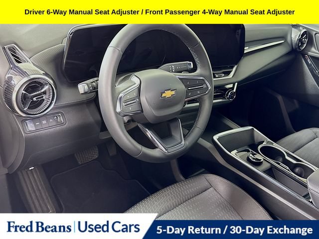 Used 2026 Chevrolet Equinox LT AWD/4WD image 14