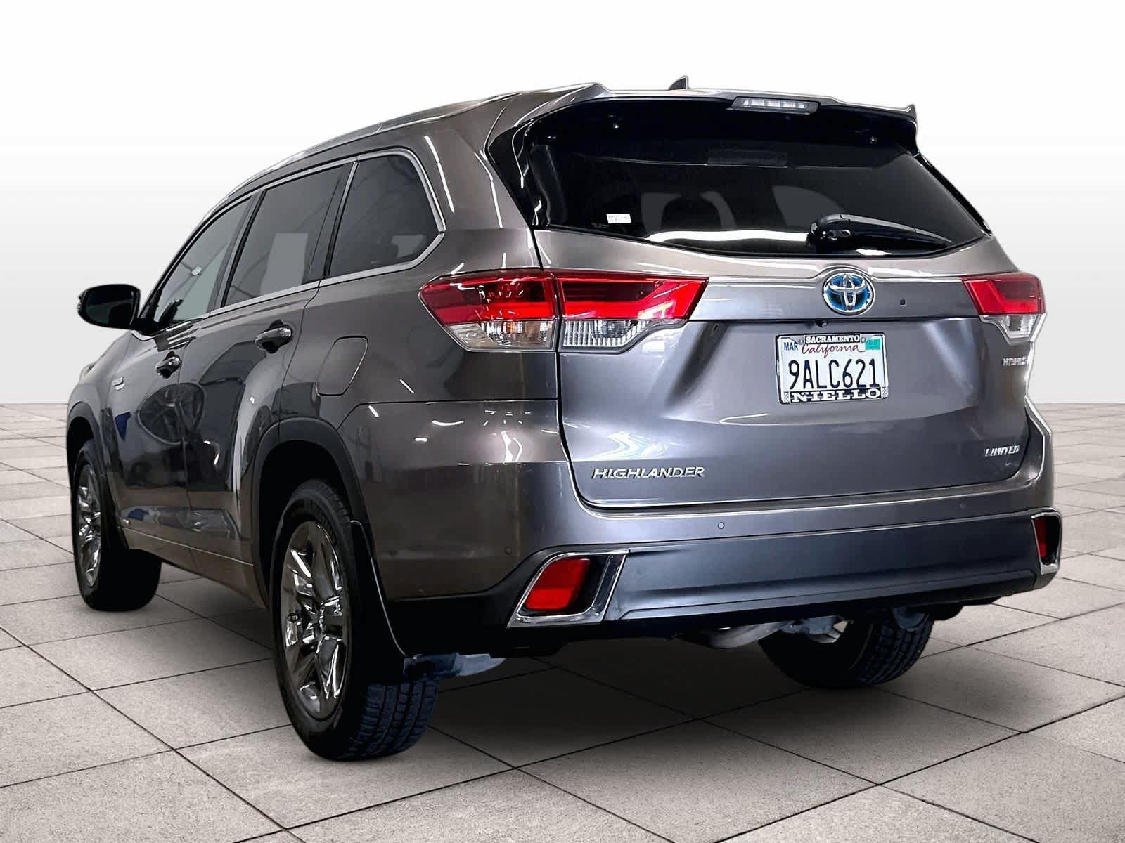 Used 2019 Toyota Highlander Limited Platinum AWD/4WD image 13