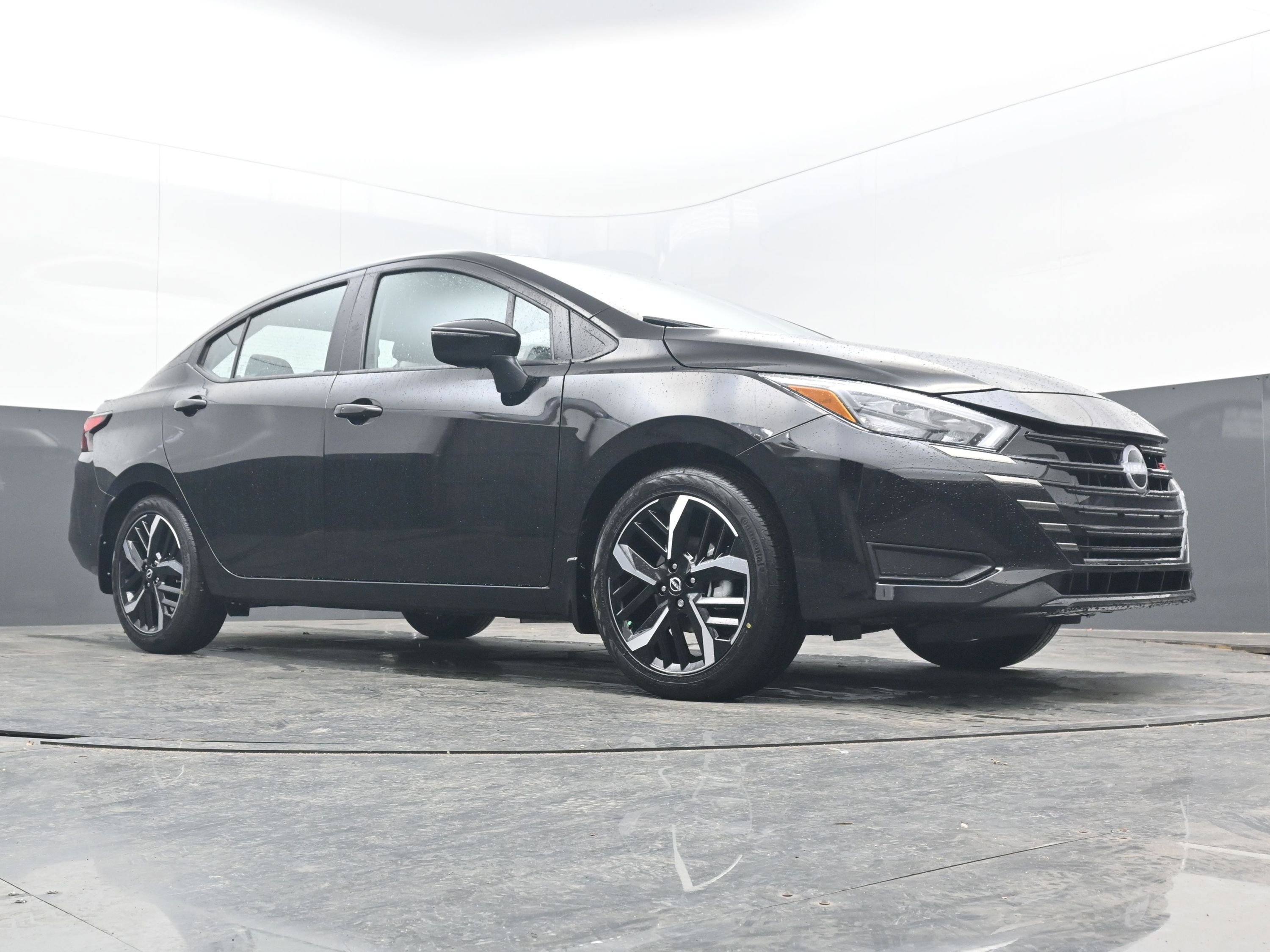 New 2025 Nissan Versa SR image 22