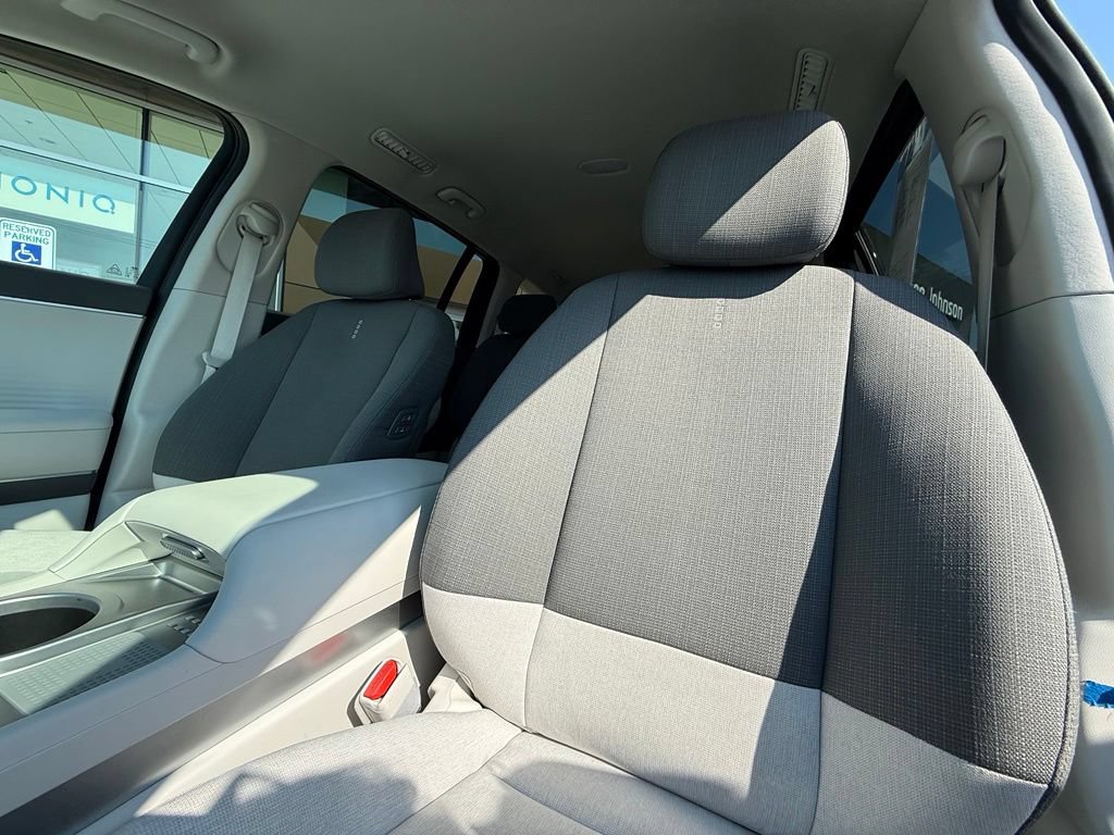 Certified 2026 Hyundai Ioniq 9 SE AWD/4WD image 14