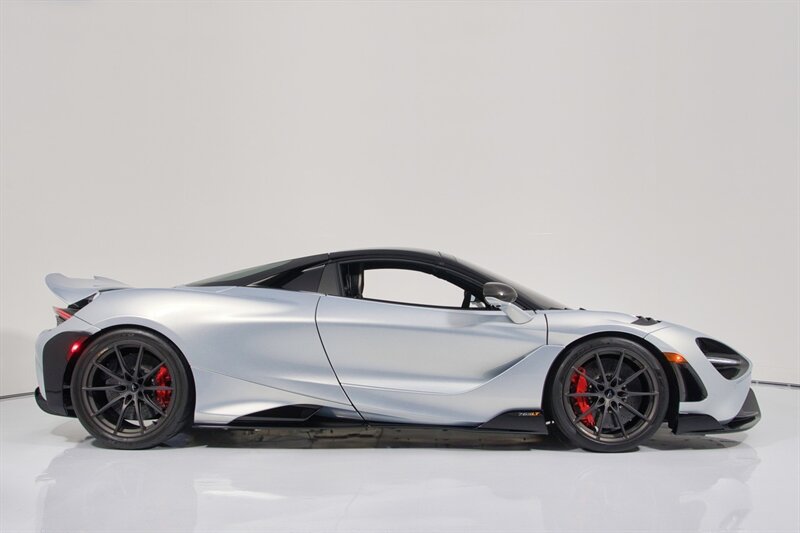 Used 2022 McLaren 765LT RWD image 15