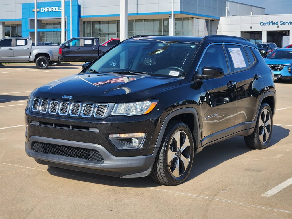 Used 2018 Jeep Compass Latitude w/ Popular Equipment Group FWD image 3