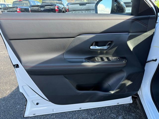 New 2026 Nissan Kicks SR w/ Cold Weather Package AWD/4WD image 10