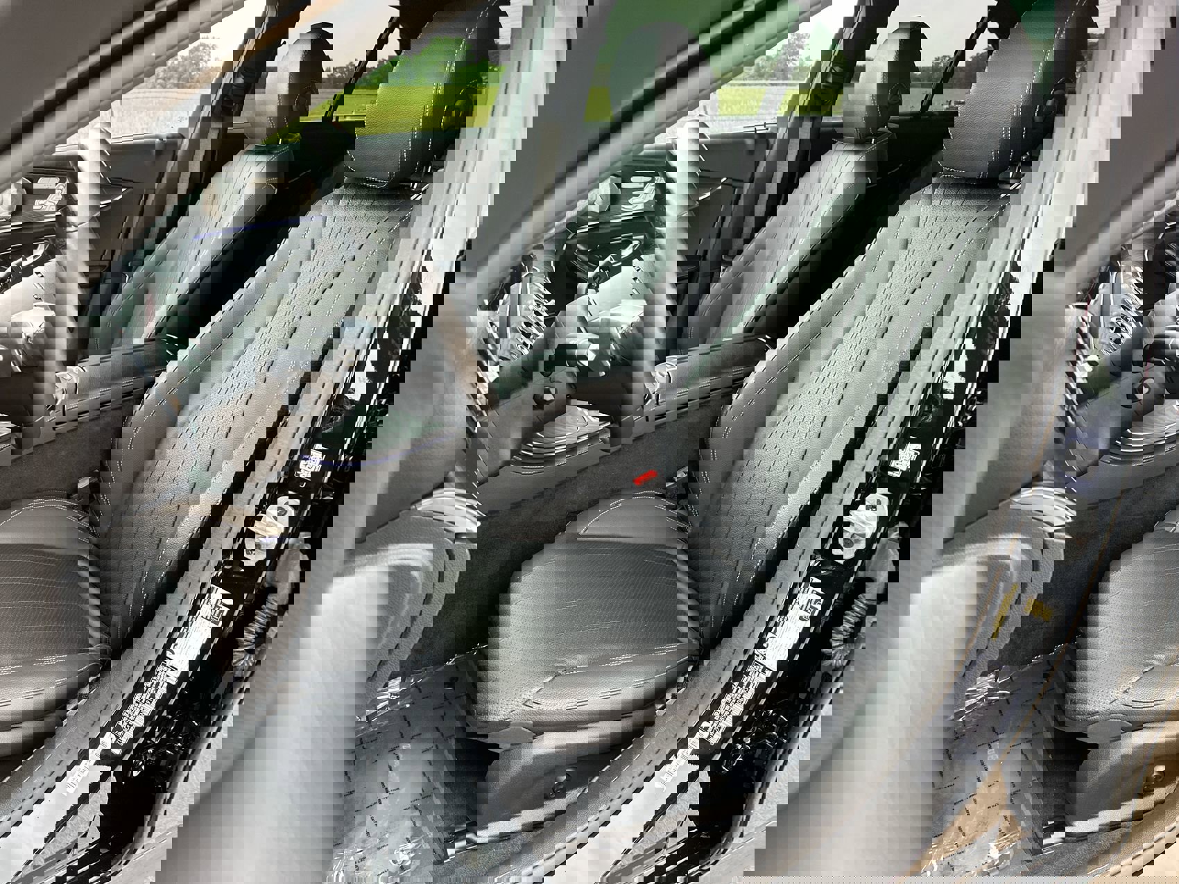 Used 2022 Mercedes-Benz E 350 Sedan image 17