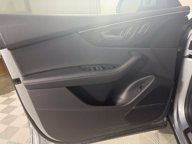 Used 2023 Audi Q8 Premium Plus w/ Premium Plus Package AWD/4WD image 21