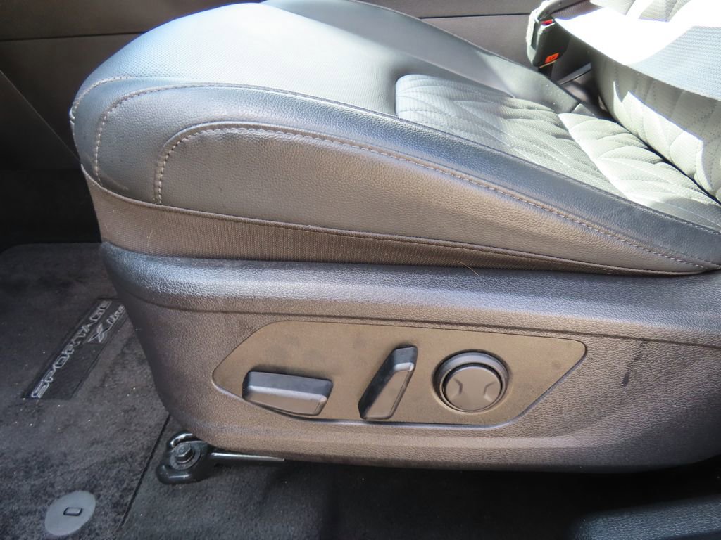 Used 2023 Kia Sportage X-Line w/ X-Line Premium Package image 8