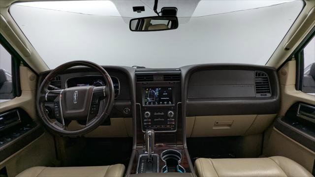 Used 2017 Lincoln Navigator Reserve image 24