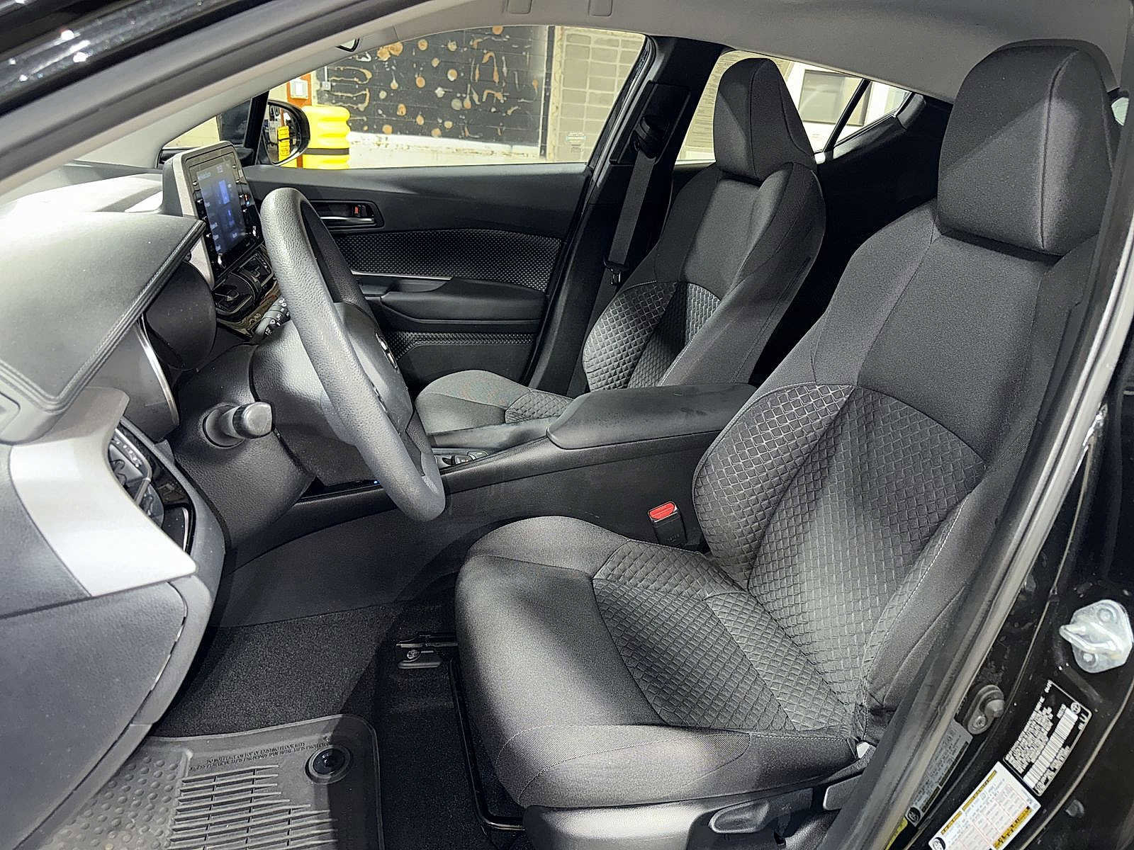 Used 2021 Toyota C-HR LE image 21