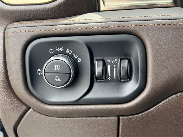 New 2025 RAM 3500 Longhorn image 18