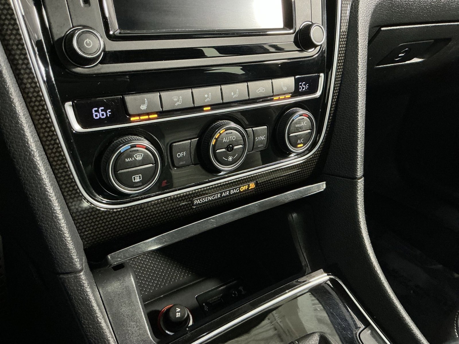 Used 2018 Volkswagen Passat 3.6 FWD image 21