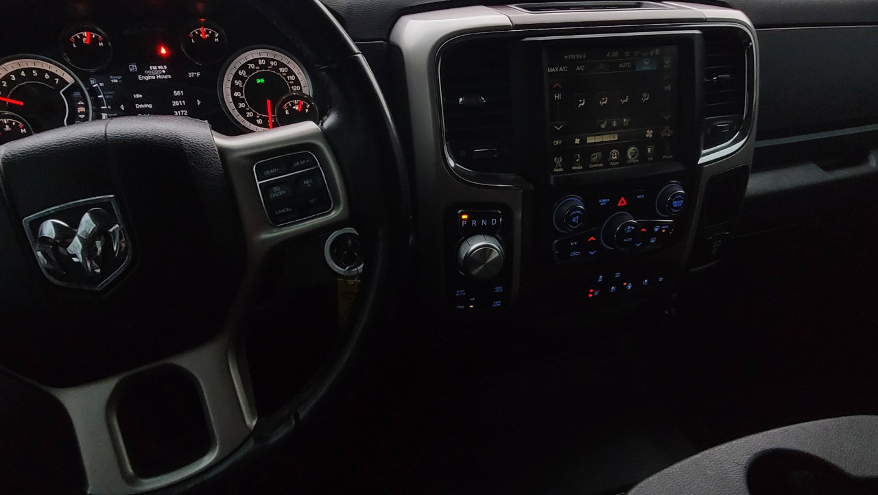 Used 2017 RAM 1500 Laramie image 24