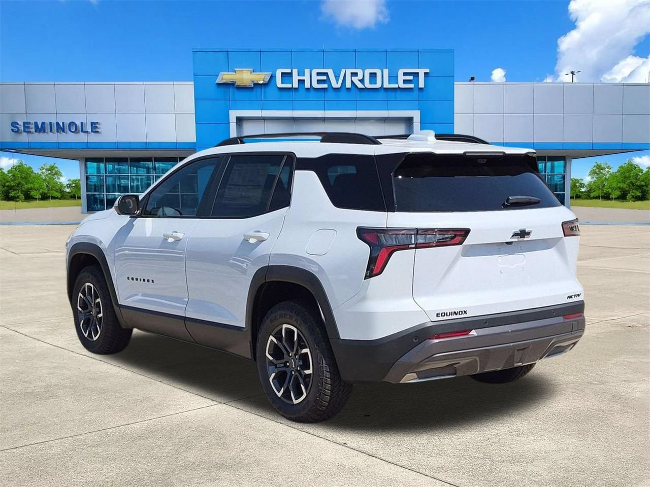 New 2026 Chevrolet Equinox ACTIV w/ Convenience Package III FWD image 3
