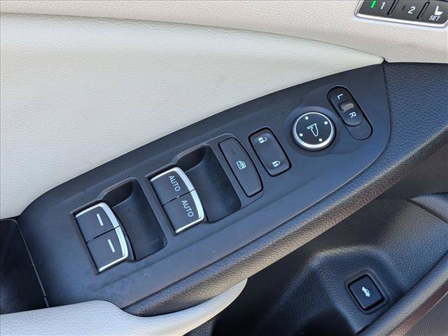 Used 2018 Honda Accord Touring image 10