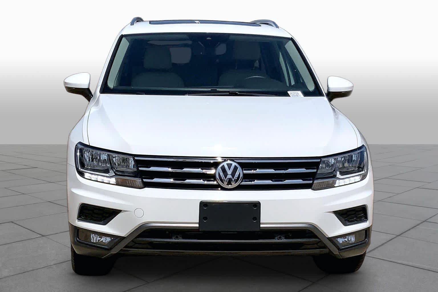 Used 2020 Volkswagen Tiguan SEL w/ 3rd Row Seat Package AWD/4WD image 4