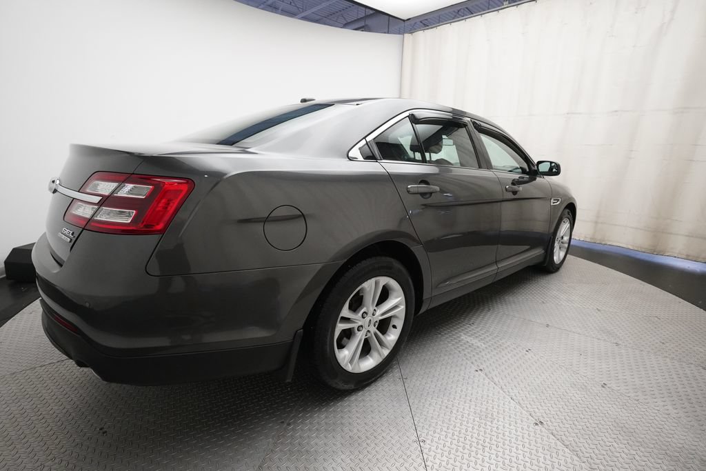Used 2018 Ford Taurus SEL FWD image 35