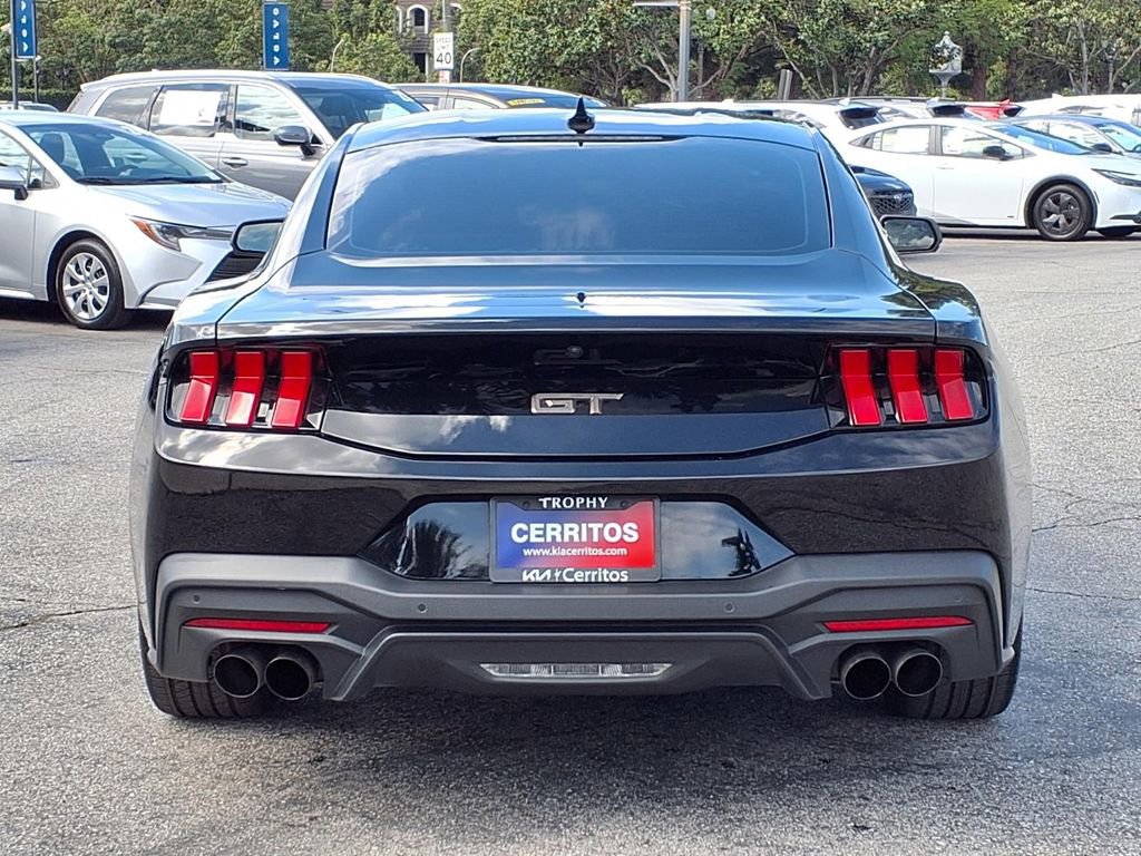 Used 2024 Ford Mustang GT Premium image 3