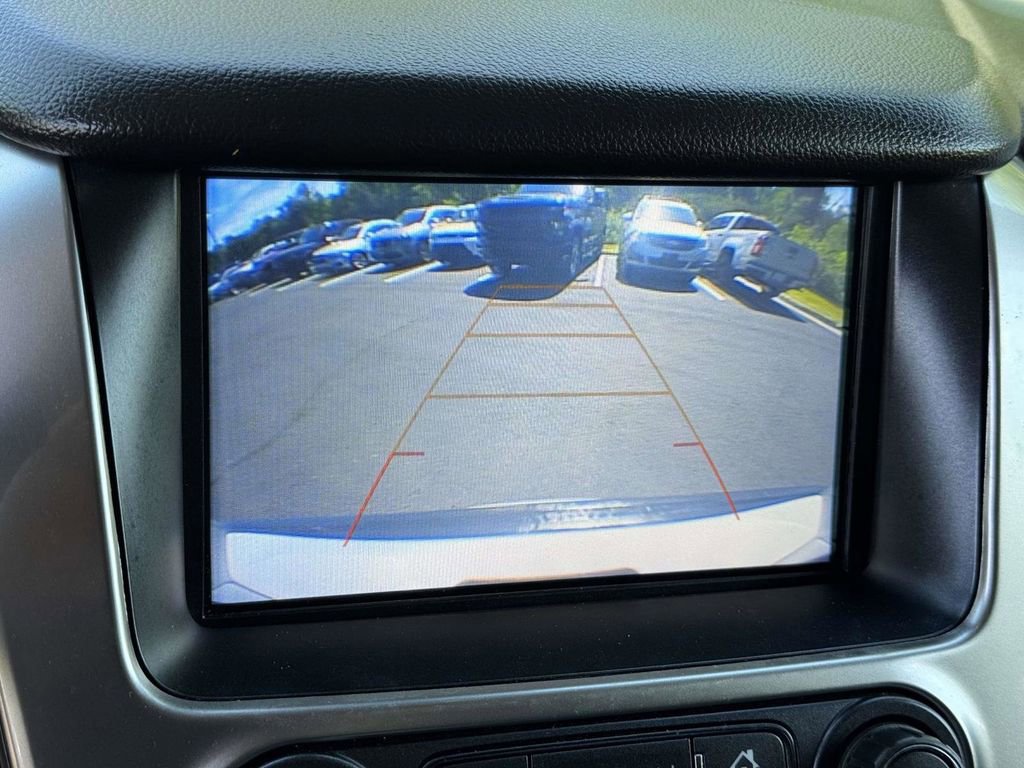 Used 2018 Chevrolet Suburban LT AWD/4WD image 5