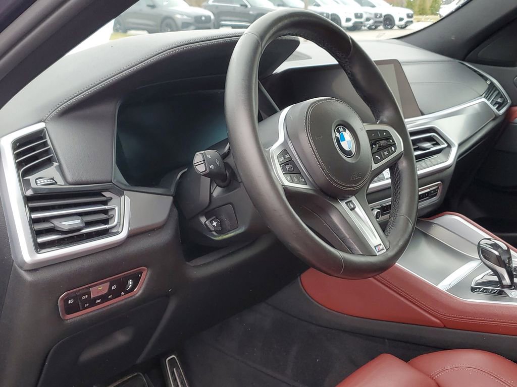 Used 2021 BMW X6 xDrive40i w/ M Sport Package image 10