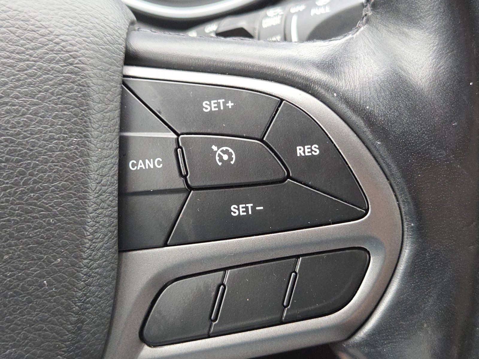 Used 2021 Jeep Cherokee Latitude Lux image 9