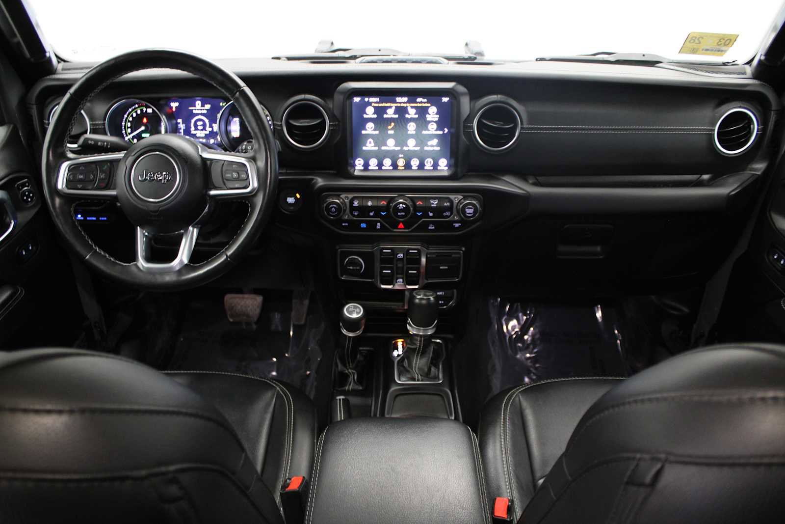 Used 2023 Jeep Wrangler Unlimited Sahara w/ Cold Weather Group AWD/4WD image 18