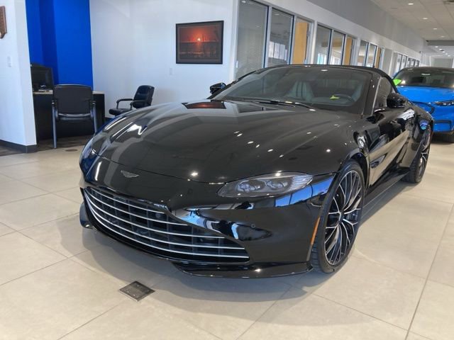 Used 2023 Aston Martin V8 Vantage Roadster image 8