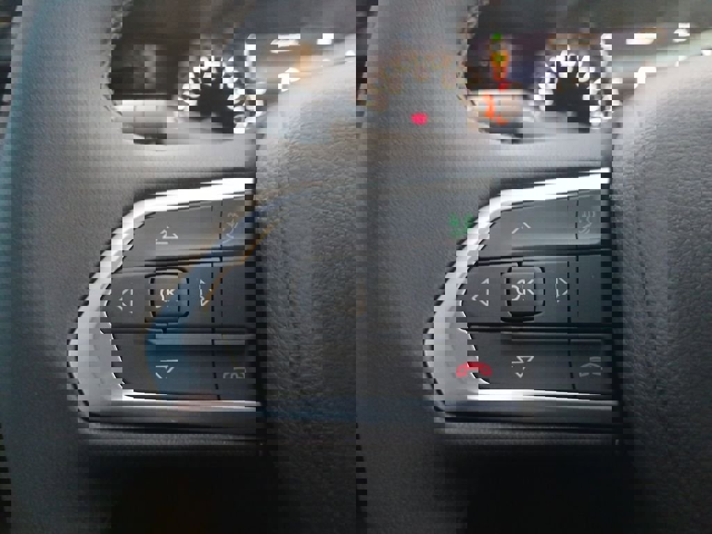 New 2026 Jeep Compass Latitude image 12