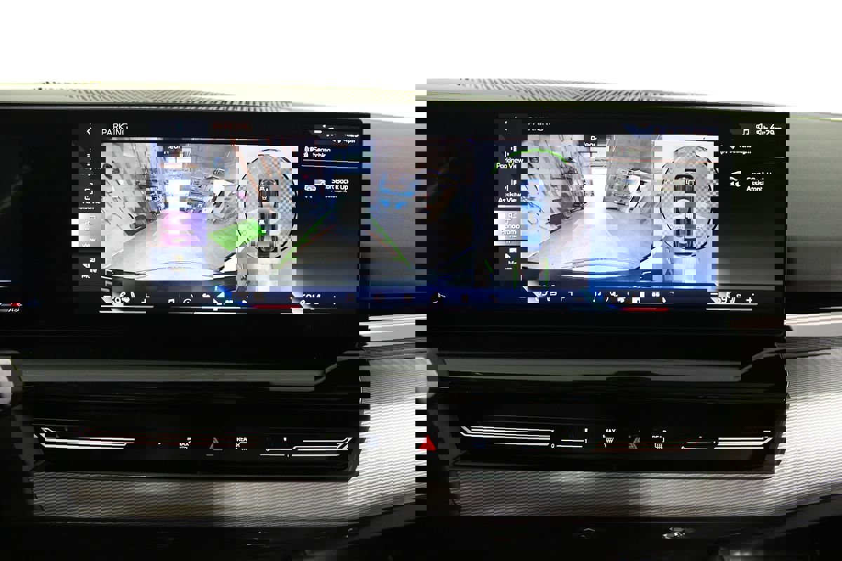 Used 2024 BMW 530i w/ M Sport Package image 21