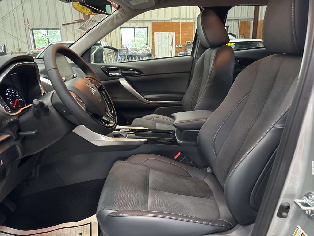 Used 2024 Mitsubishi Eclipse Cross SE AWD/4WD image 13