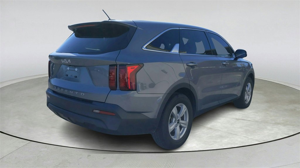 Used 2022 Kia Sorento LX image 6
