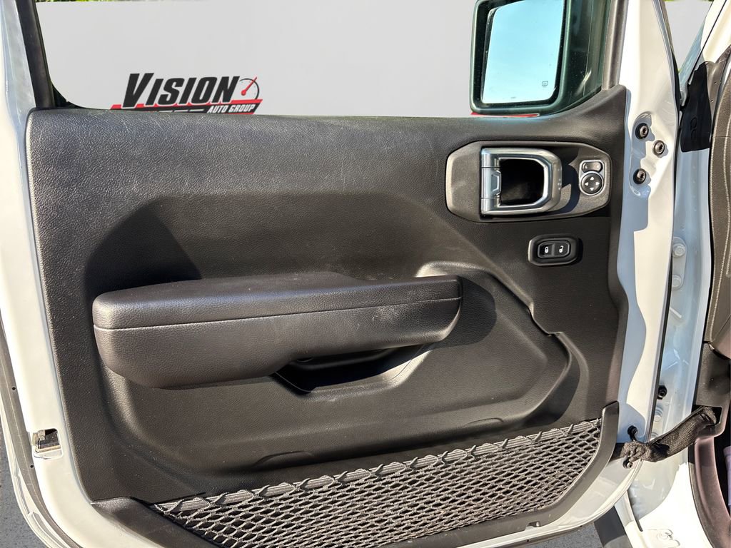 Certified 2021 Jeep Gladiator Willys image 23