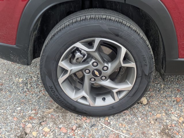 Used 2025 Chevrolet Trax LT image 28