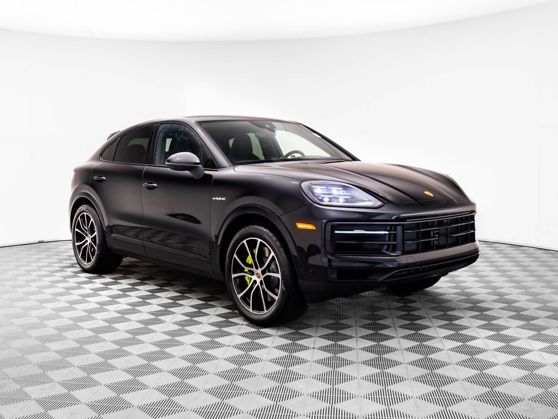 New 2025 Porsche Cayenne E-Hybrid Coupe image 6