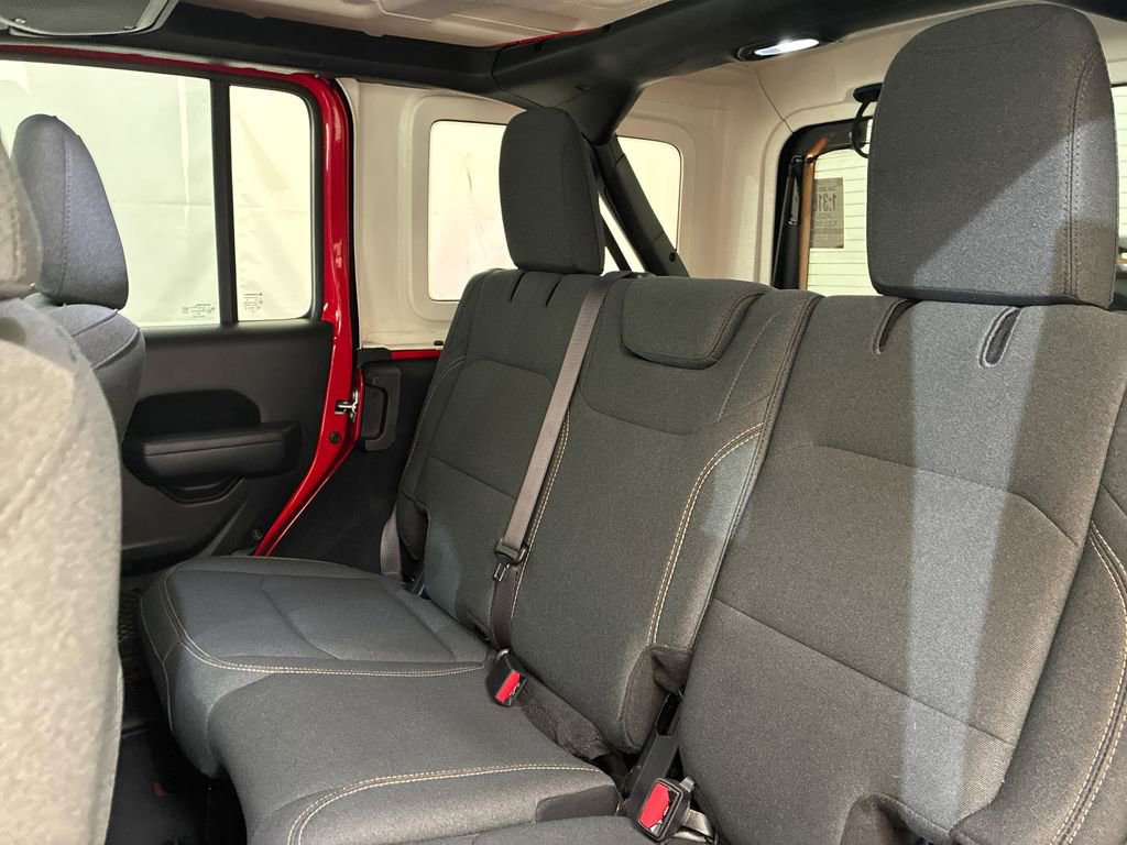 Used 2025 Jeep Wrangler Unlimited Sport AWD/4WD image 11