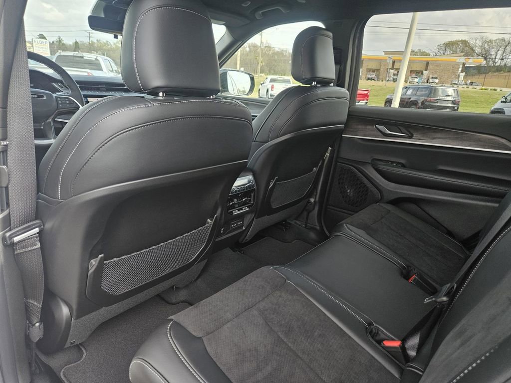 New 2026 Jeep Grand Cherokee L Laredo image 30