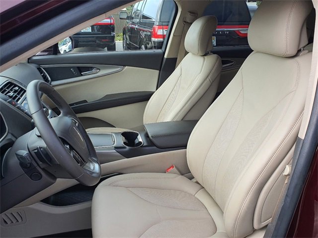 Used 2019 Lincoln Nautilus Select image 21