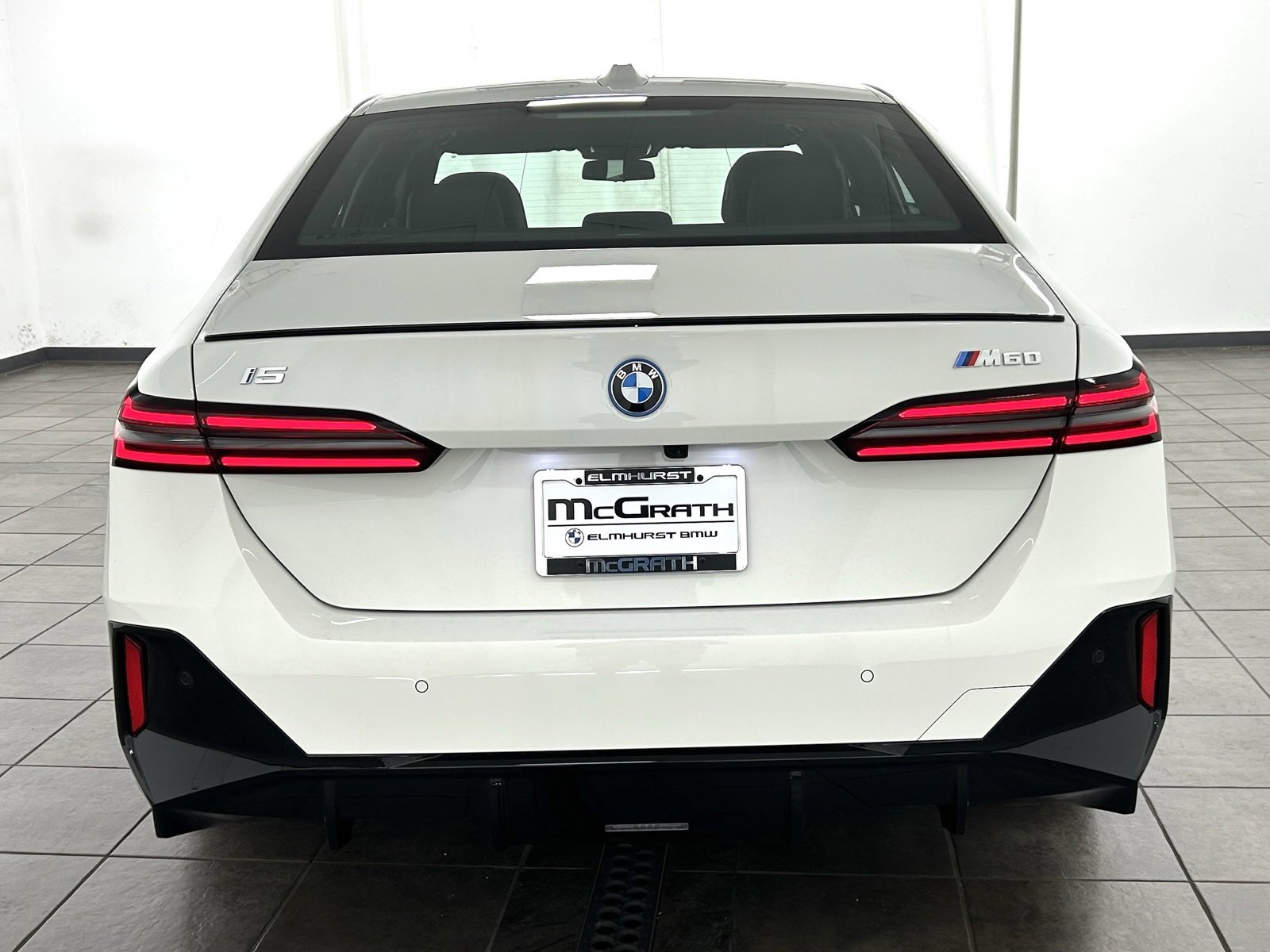 New 2025 BMW i5 M60 w/ Premium Package image 4