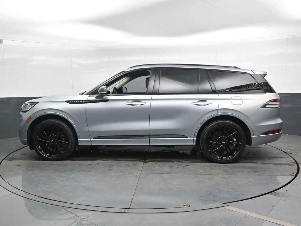 Used 2023 Lincoln Aviator Reserve w/ Equipment Group 201A image 10